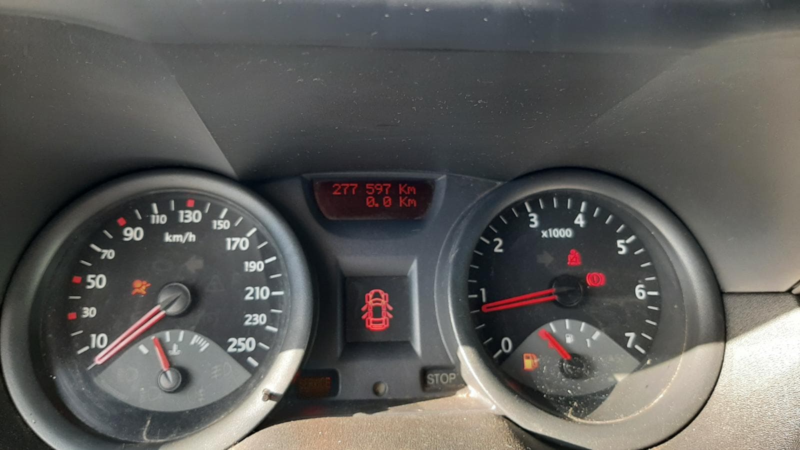 Renault Mégane 1.5 DCI · Ano 2004 — image 27