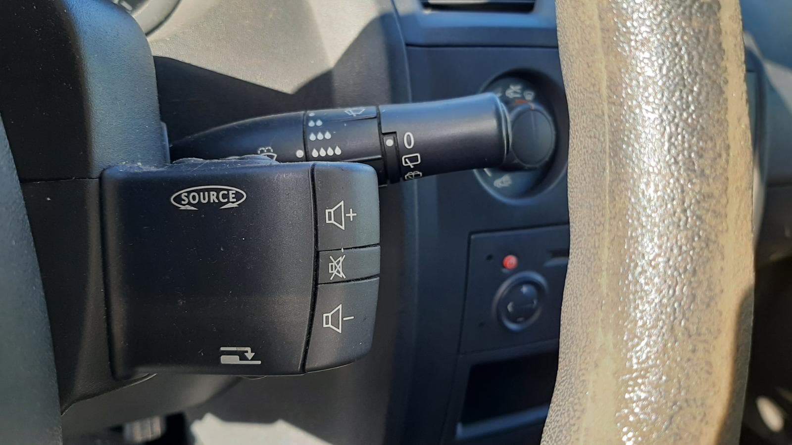 Renault Mégane 1.5 DCI · Ano 2004 — image 28
