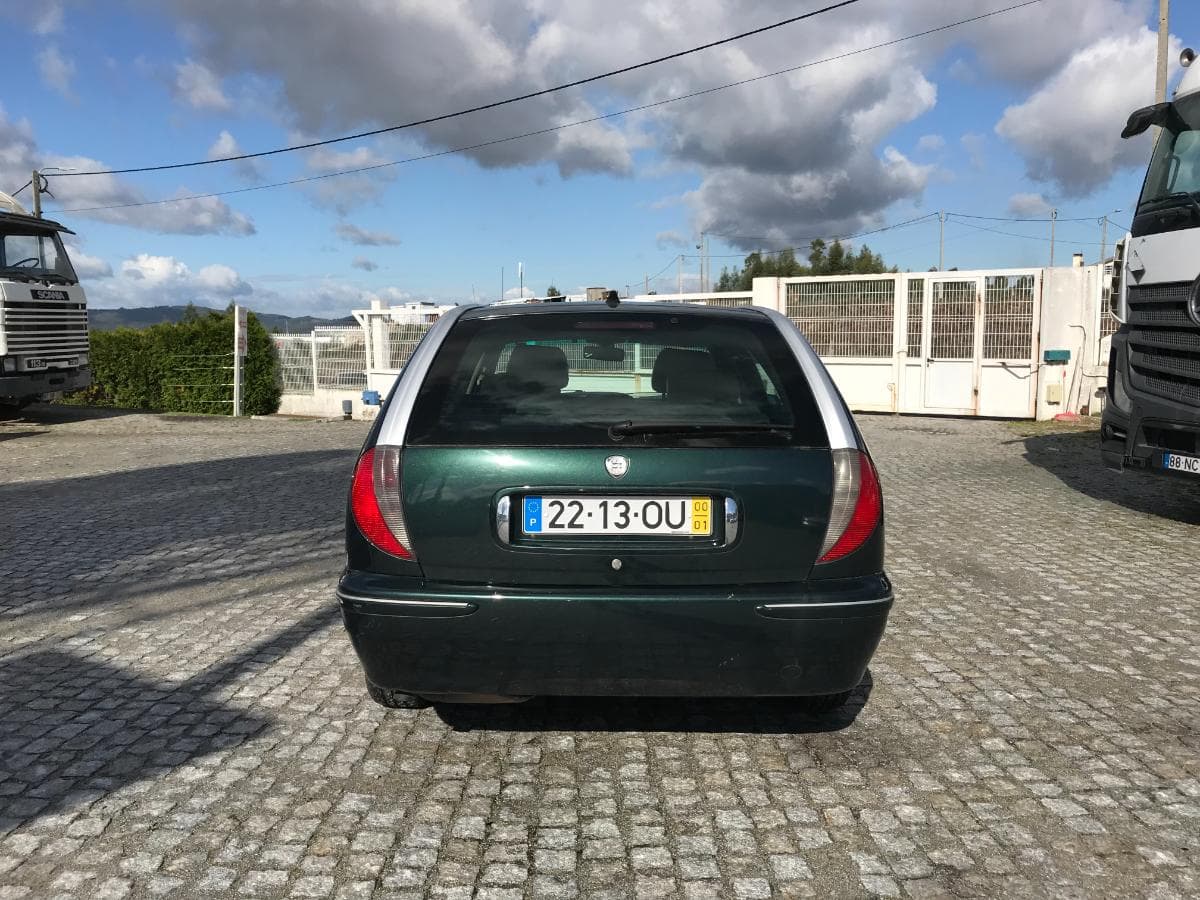 Lancia Lybra 1.9 JTD · Ano 2000 — imagem 5