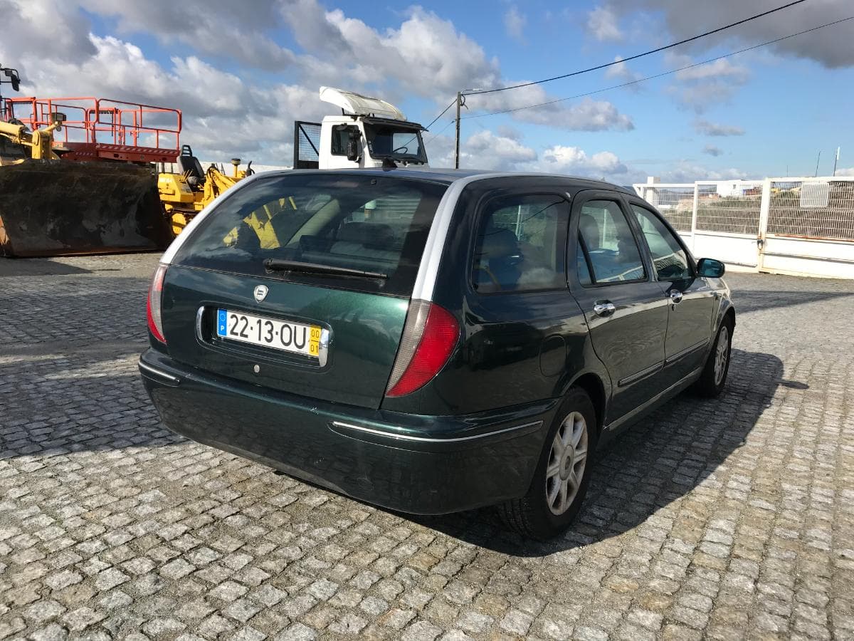 Lancia Lybra 1.9 JTD · Ano 2000 — imagem 6