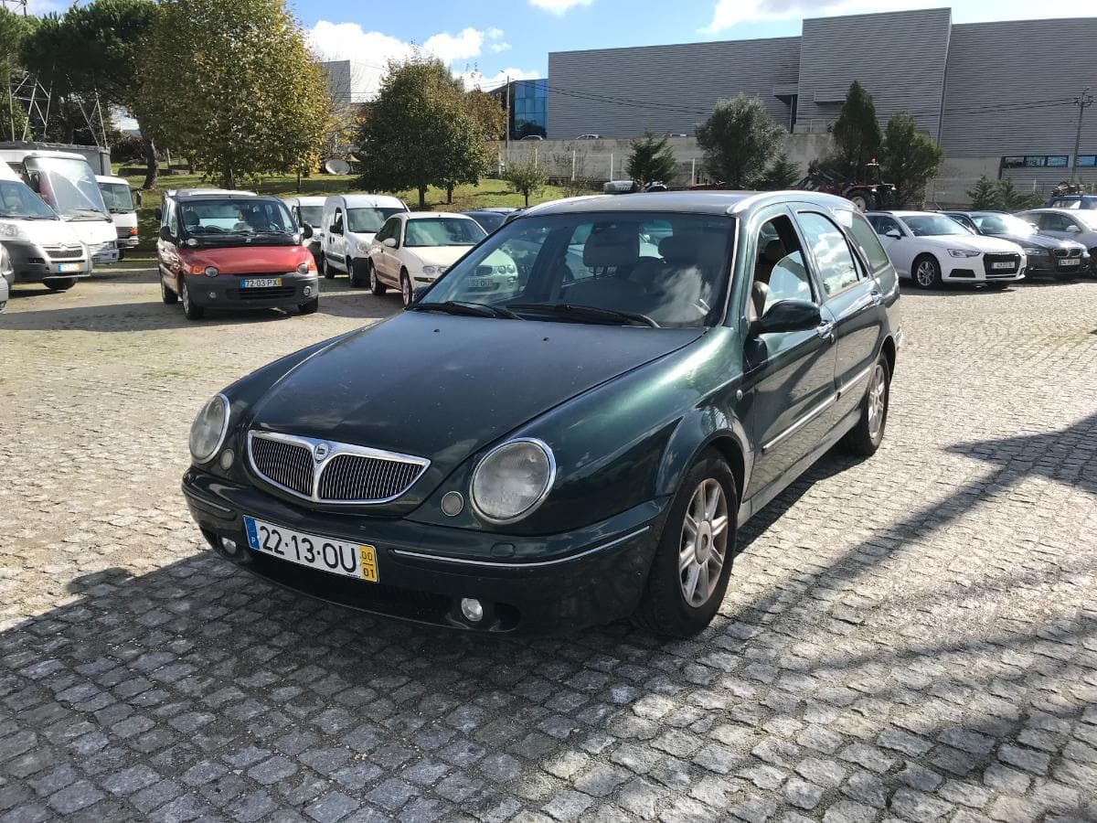 Lancia Lybra 1.9 JTD · Ano 2000 — imagem 3