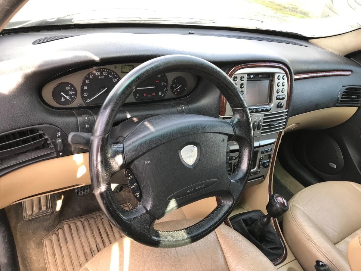 Lancia Lybra 1.9 JTD · Ano 2000 — imagem 25
