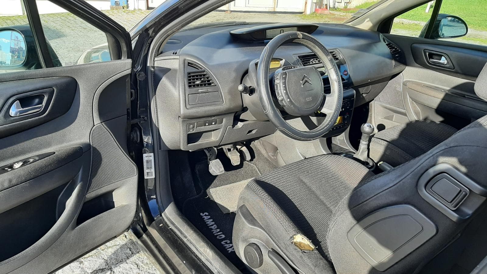 Citroën C4 1.6 HDI · Ano 2005 — imagen 20