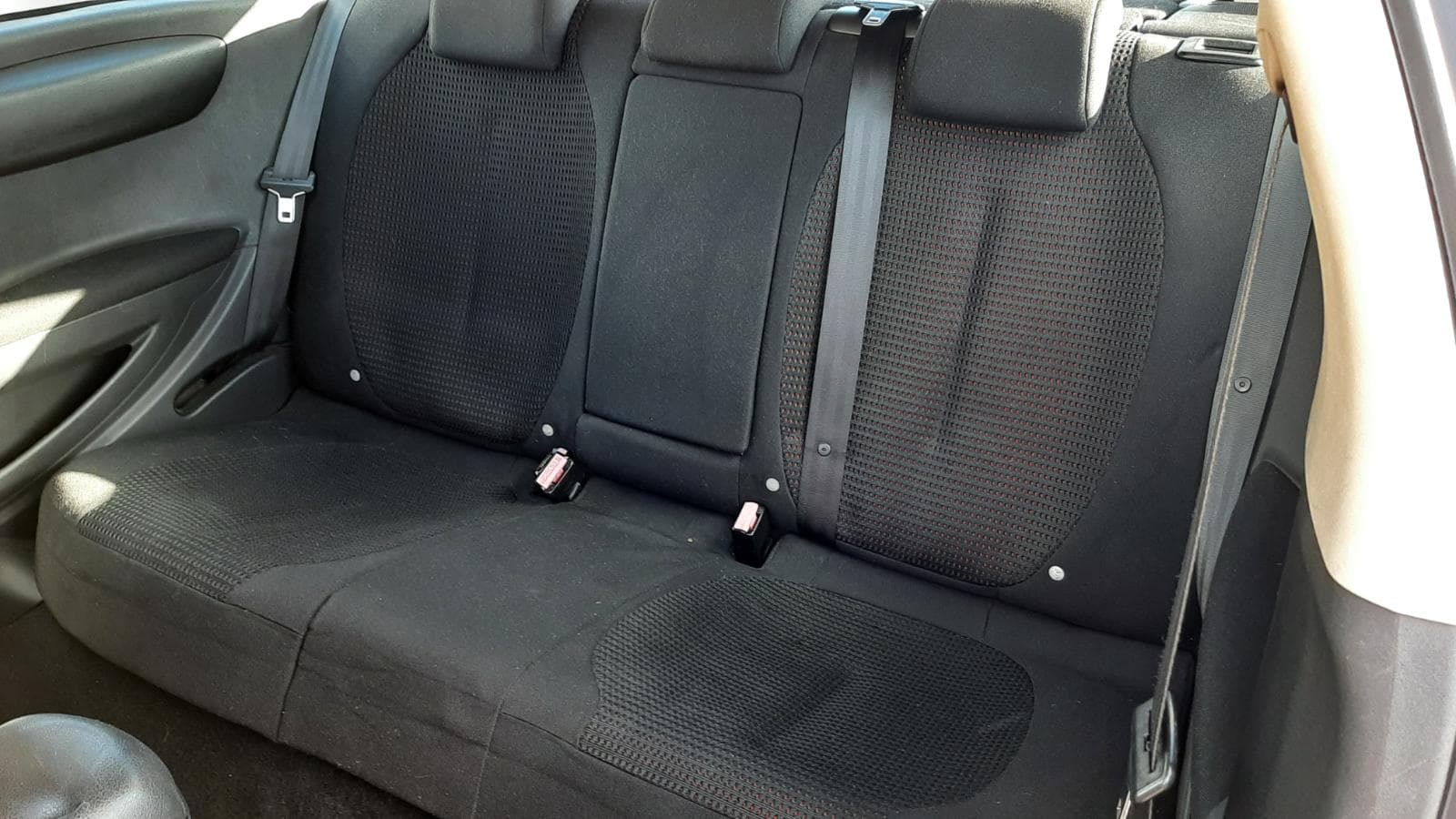 Citroën C4 1.6 HDI · Ano 2005 — imagen 21