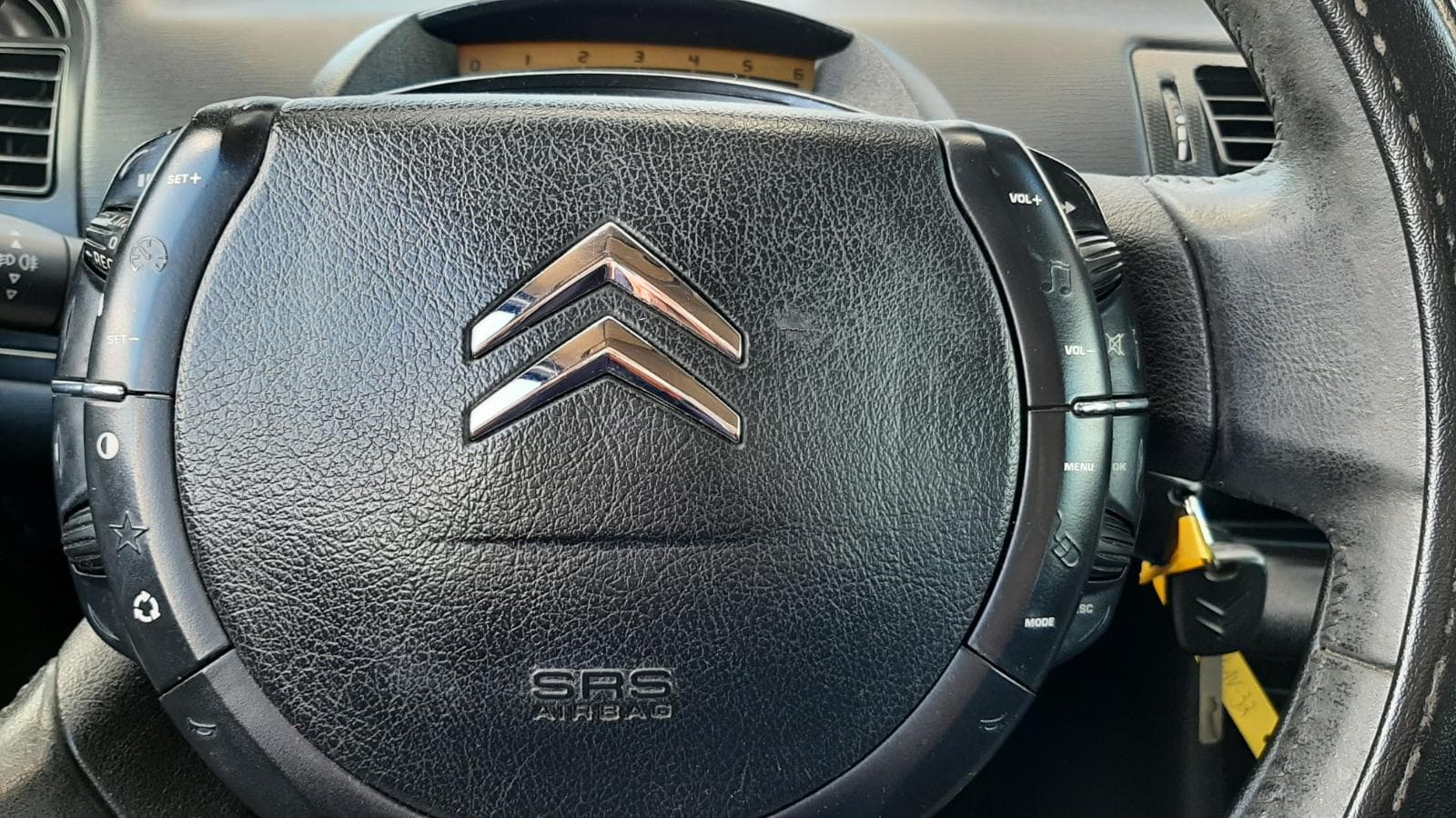 Citroën C4 1.6 HDI · Ano 2005 — imagen 25