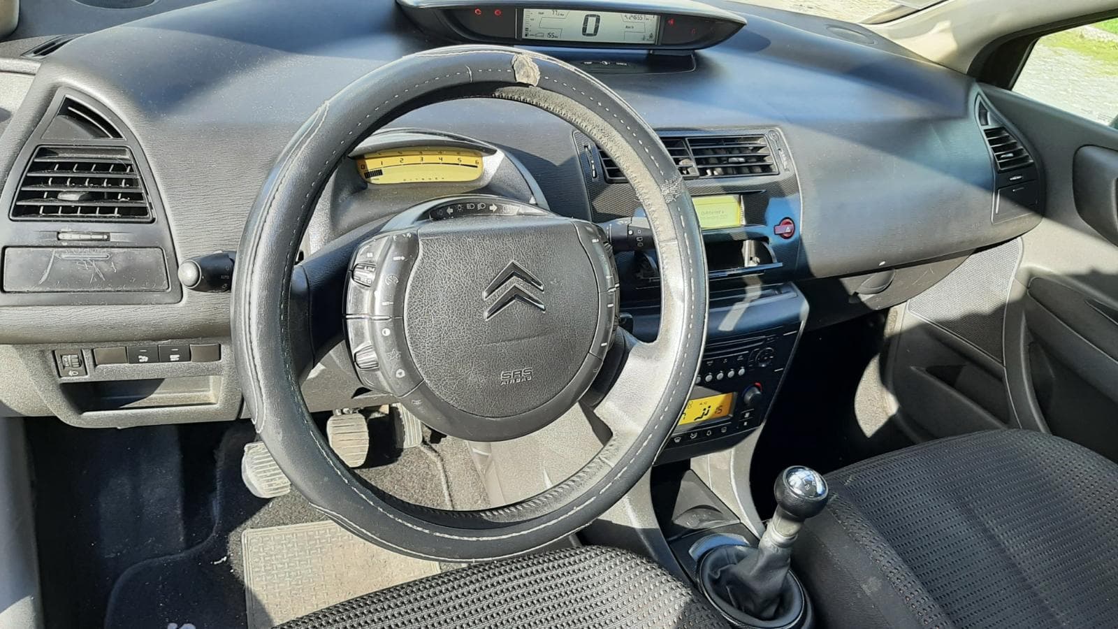 Citroën C4 1.6 HDI · Ano 2005 — imagen 29