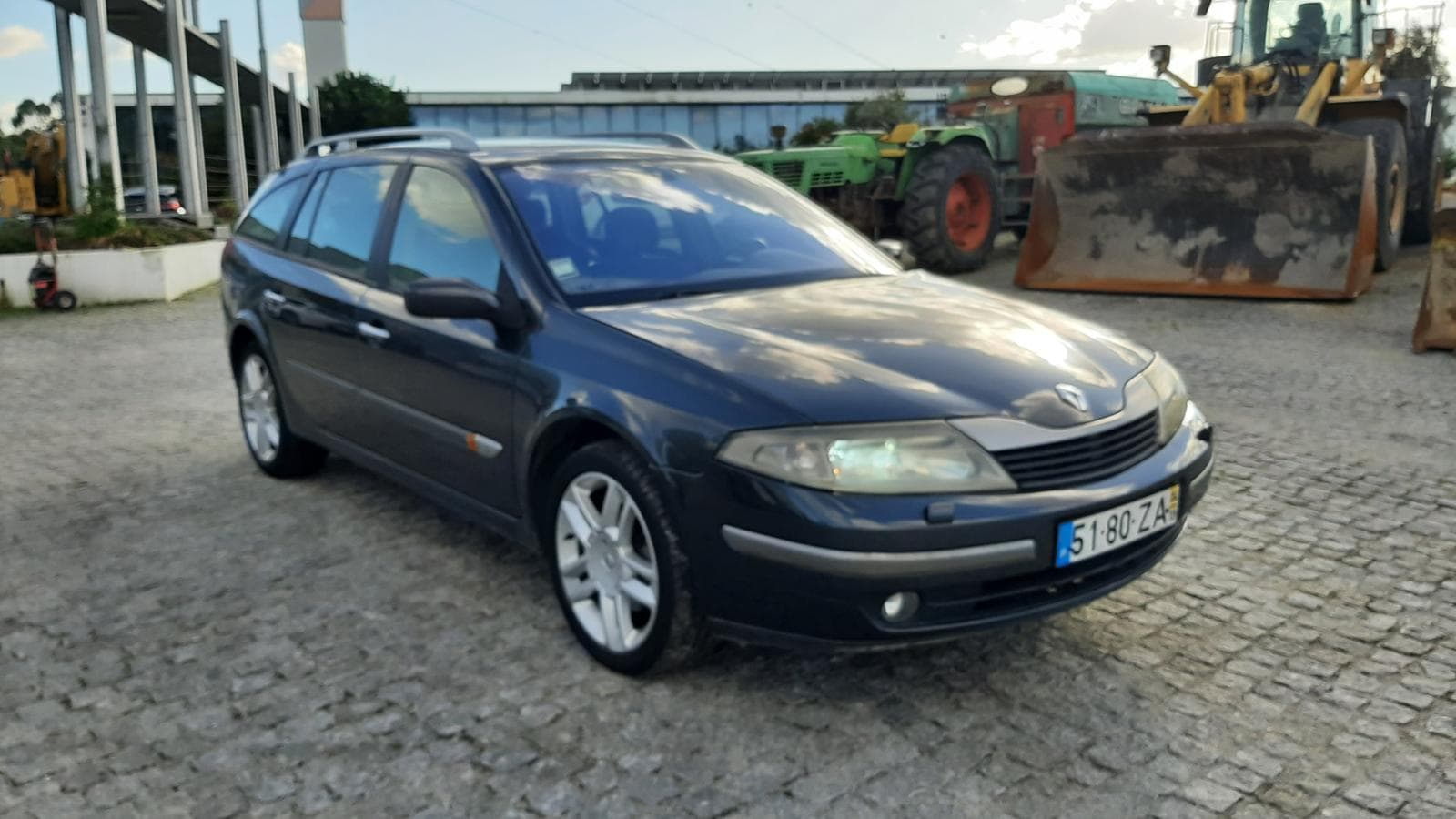 Renault laguna 1.9 DCI · Ano 2004 — imagen 1