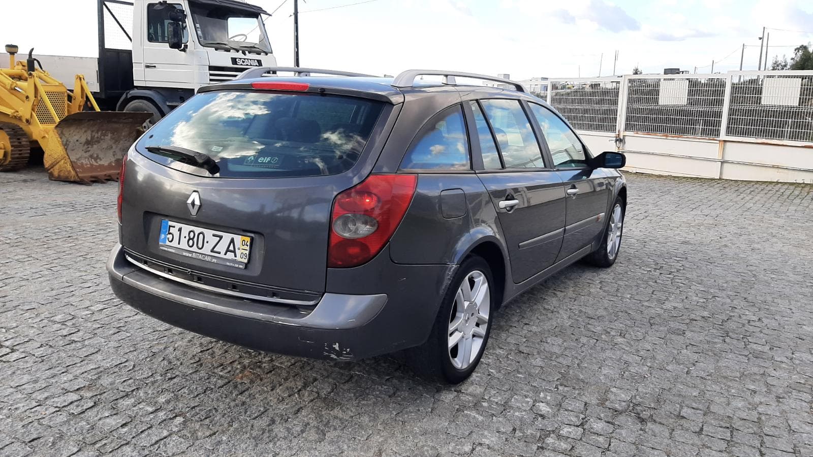 Renault laguna 1.9 DCI · Ano 2004 — imagen 6