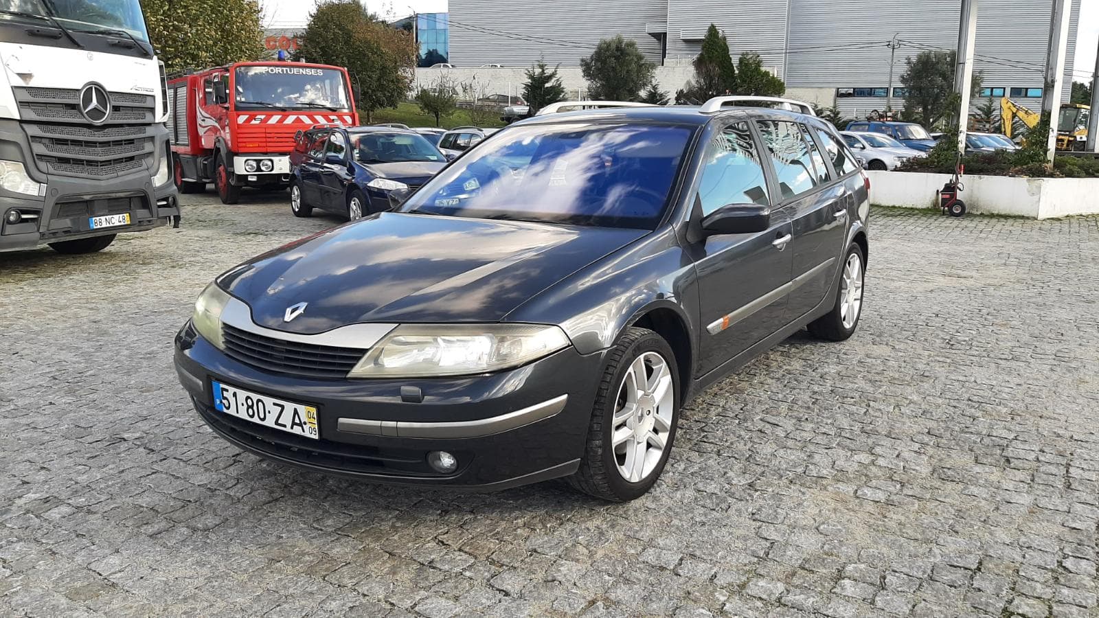 Renault laguna 1.9 DCI · Ano 2004 — imagen 4