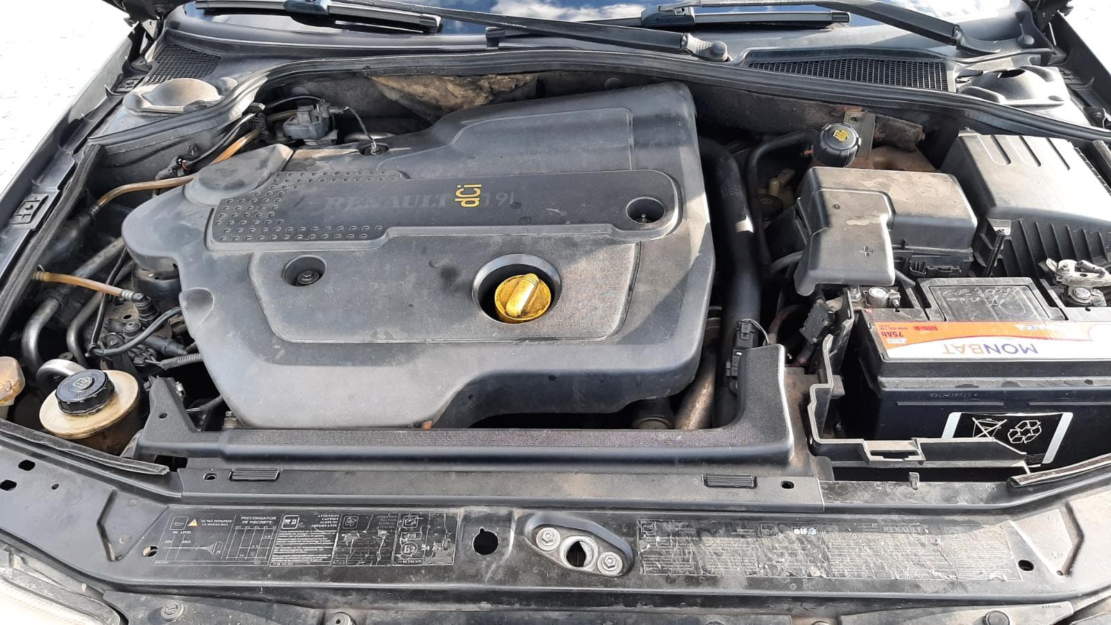 Renault laguna 1.9 DCI · Ano 2004 — imagen 3