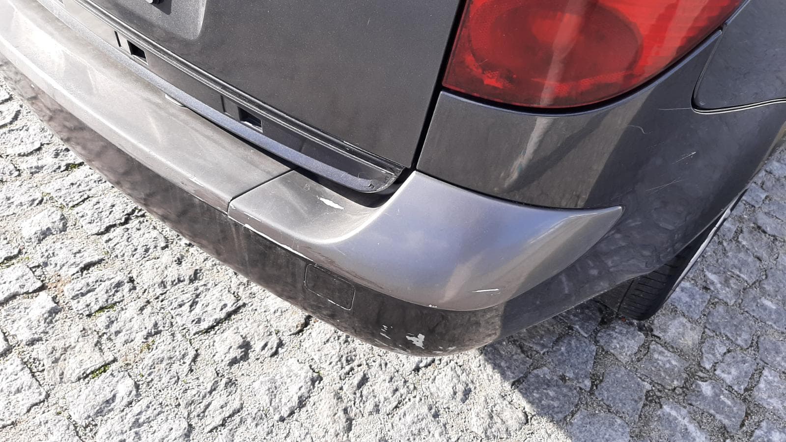 Renault laguna 1.9 DCI · Ano 2004 — imagen 10