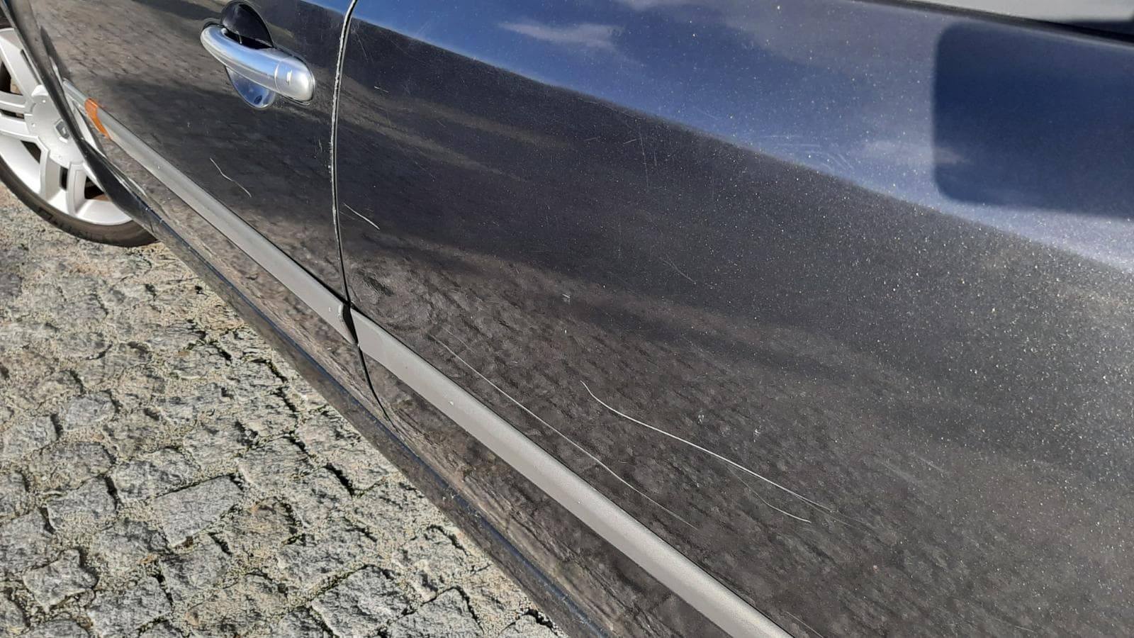 Renault laguna 1.9 DCI · Ano 2004 — imagen 11