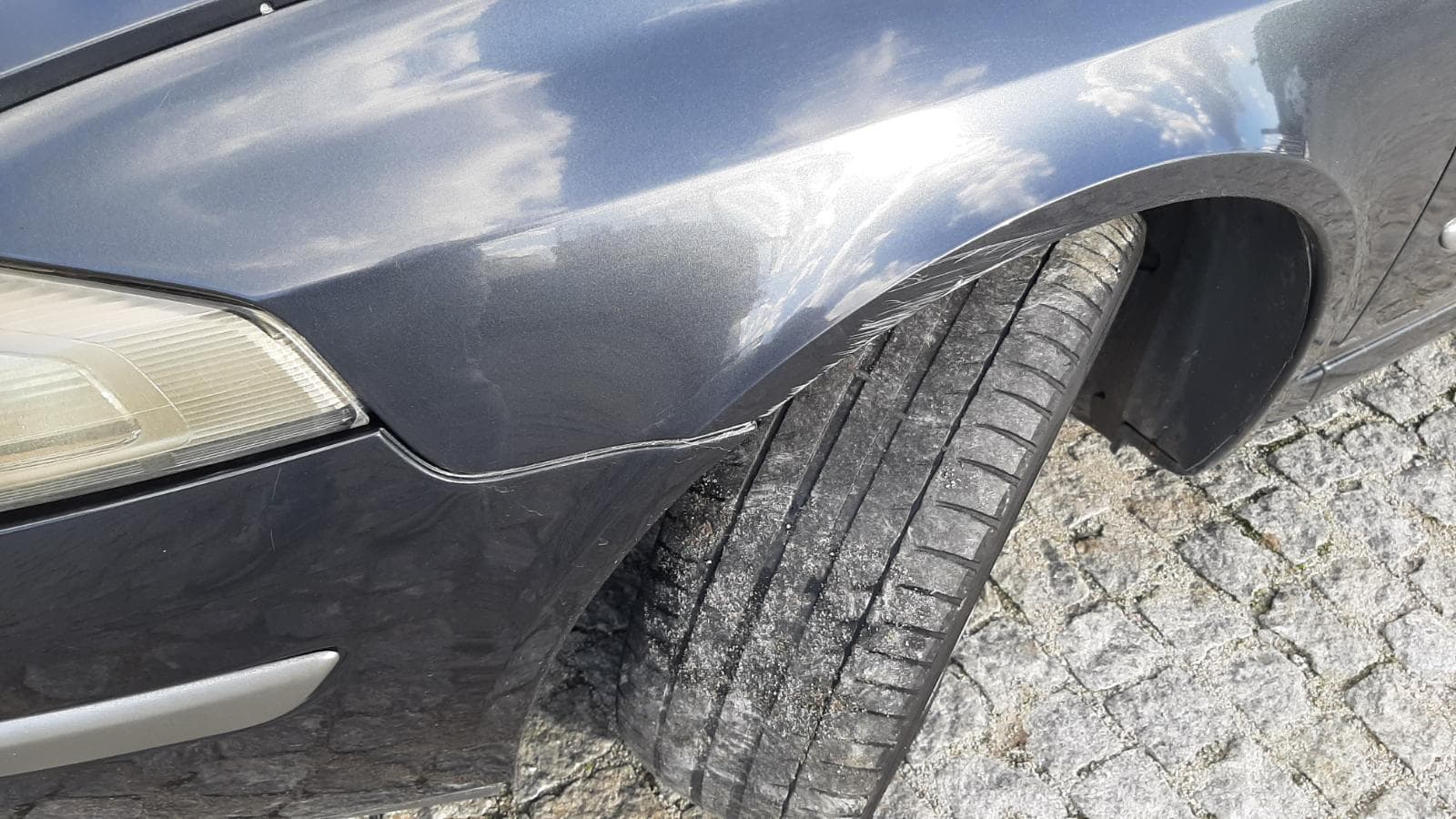 Renault laguna 1.9 DCI · Ano 2004 — imagen 13