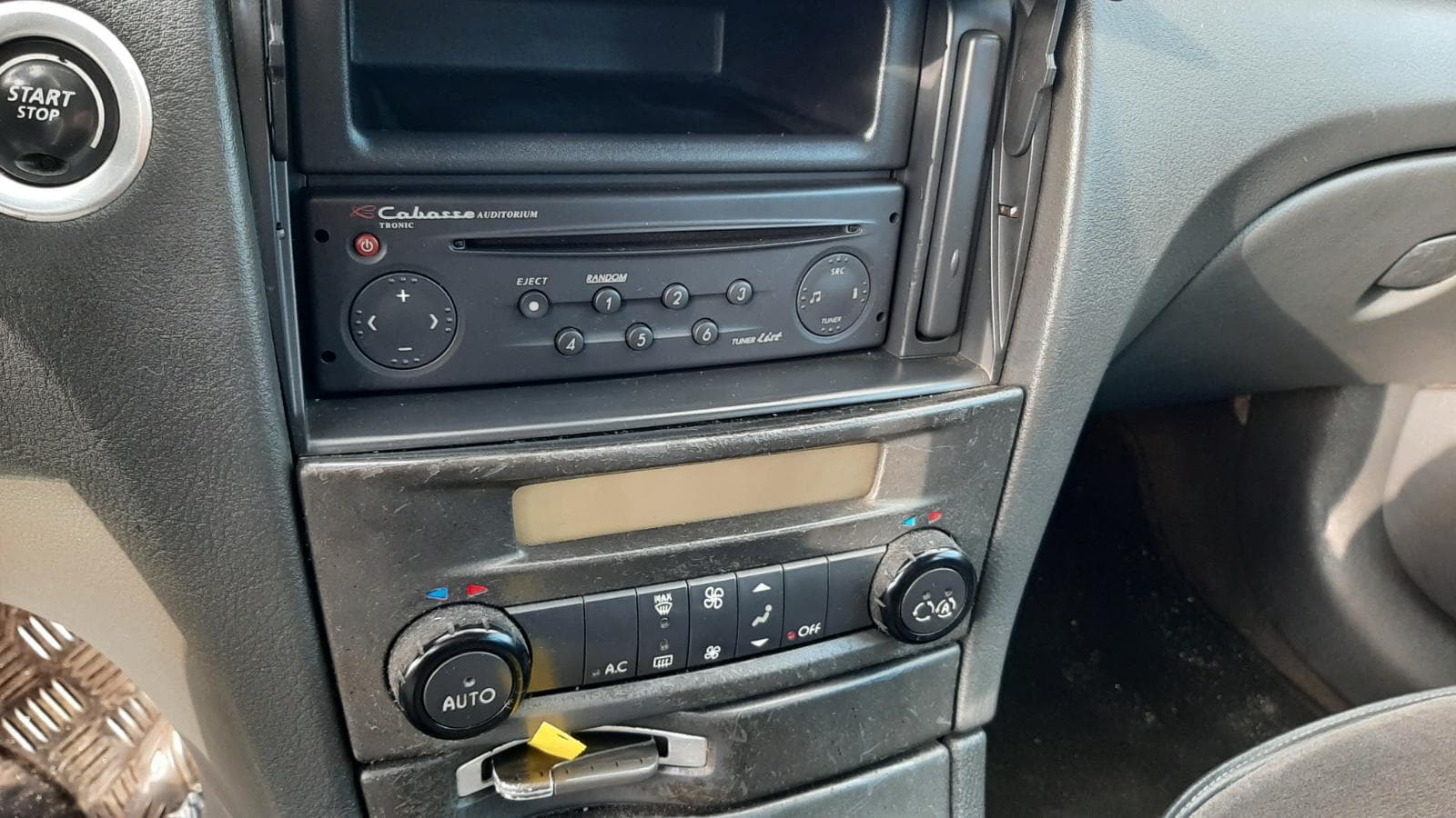 Renault laguna 1.9 DCI · Ano 2004 — imagen 19