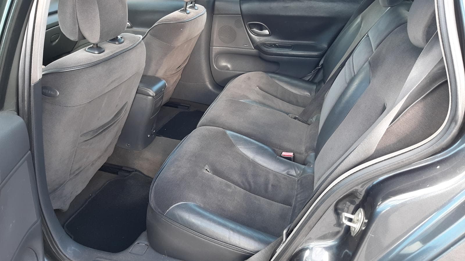 Renault laguna 1.9 DCI · Ano 2004 — imagen 28