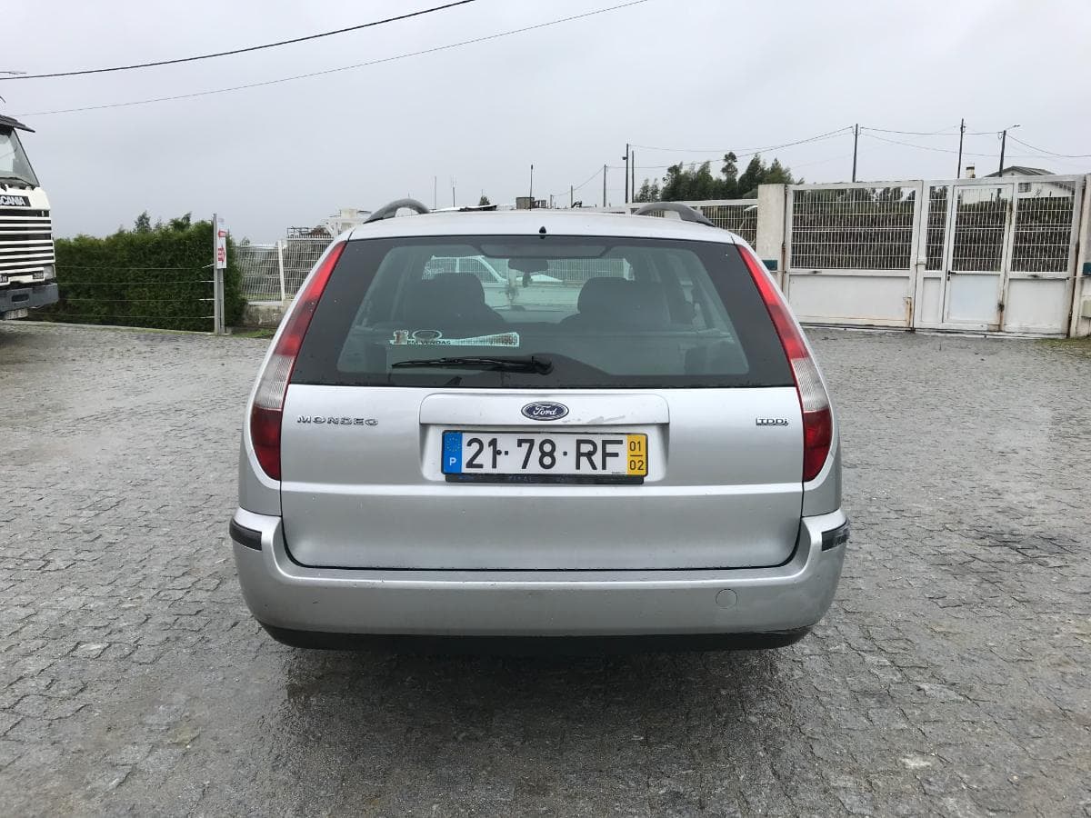 Ford Mondeo 2.0 TDCI · Ano 2001 — imagen 7
