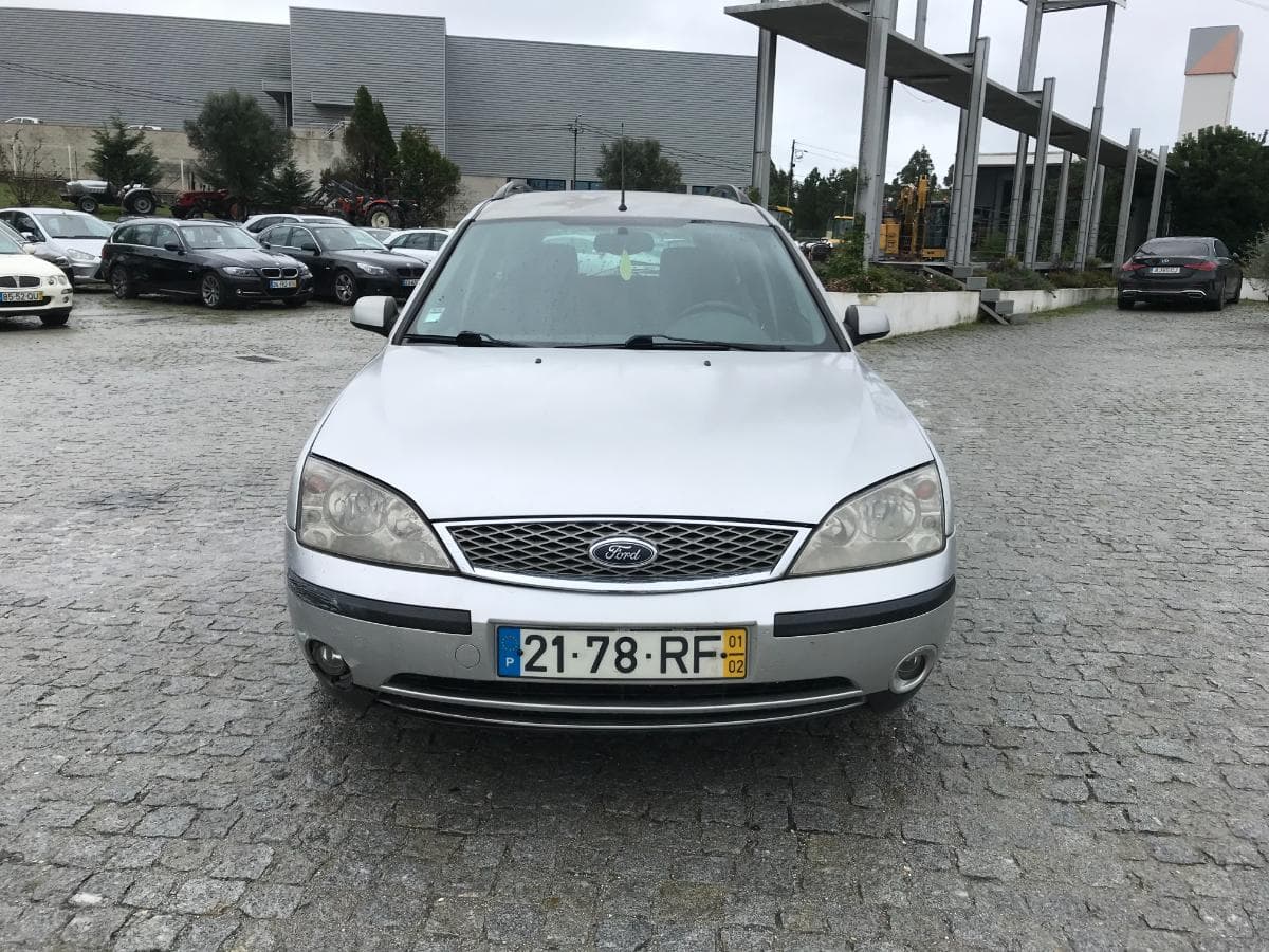 Ford Mondeo 2.0 TDCI · Ano 2001 — imagen 2