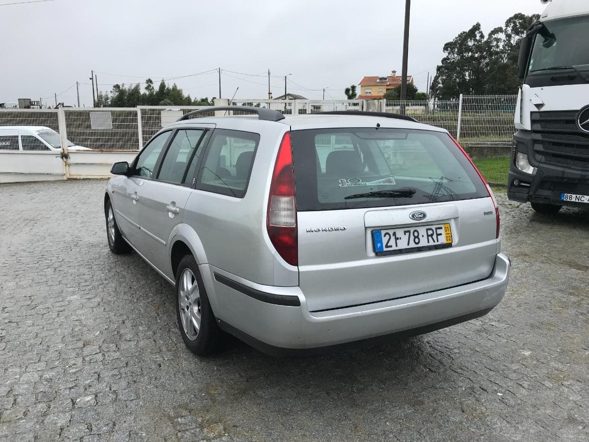Ford Mondeo 2.0 TDCI · Ano 2001 — imagen 6