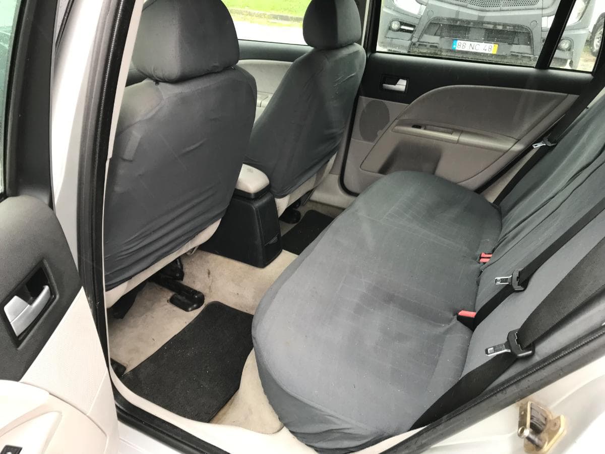 Ford Mondeo 2.0 TDCI · Ano 2001 — imagen 19