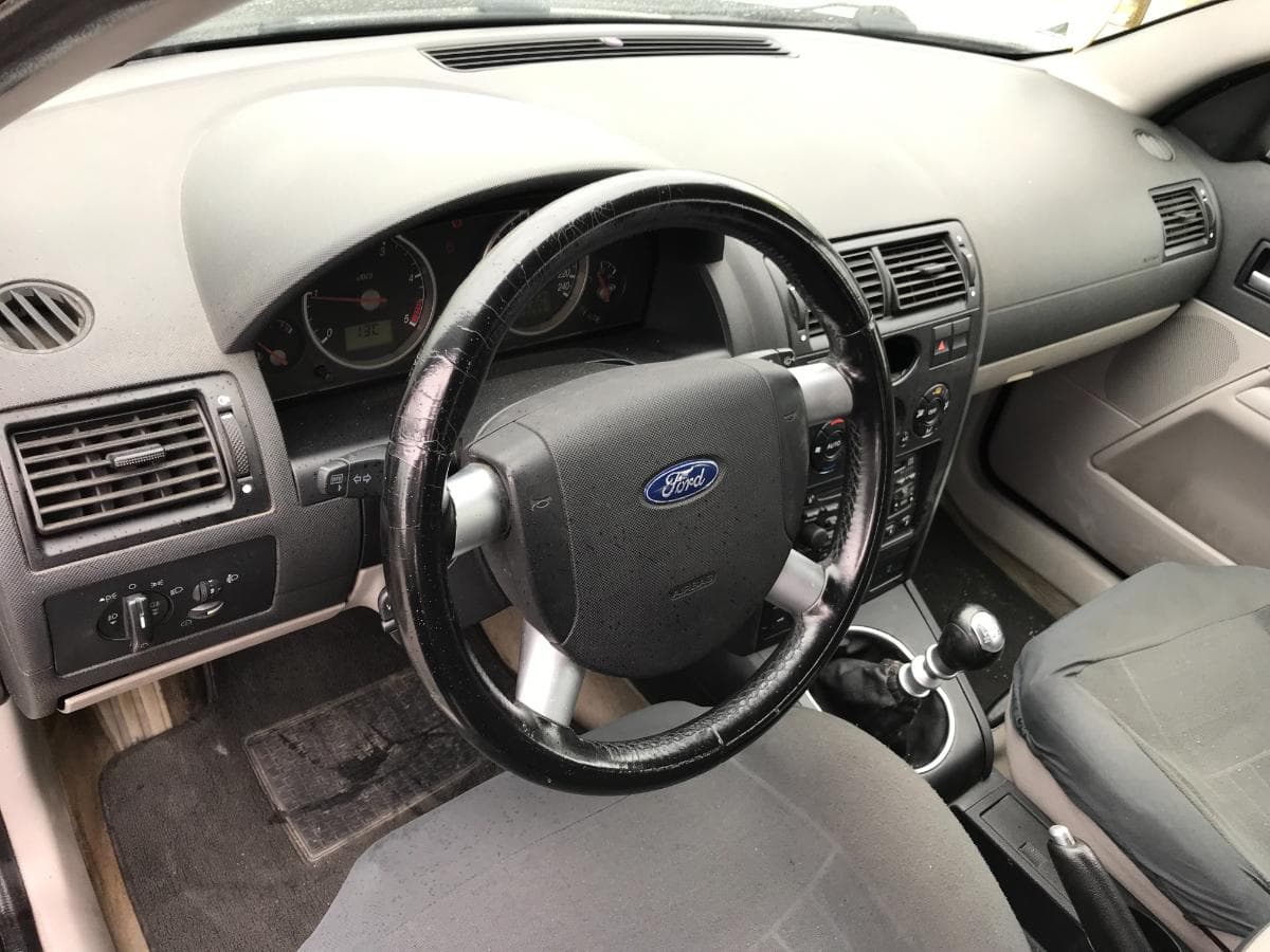 Ford Mondeo 2.0 TDCI · Ano 2001 — imagen 22