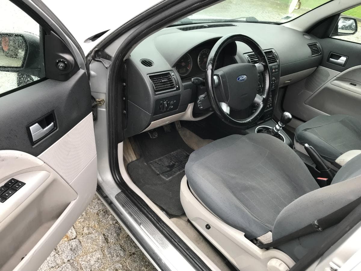 Ford Mondeo 2.0 TDCI · Ano 2001 — imagen 15