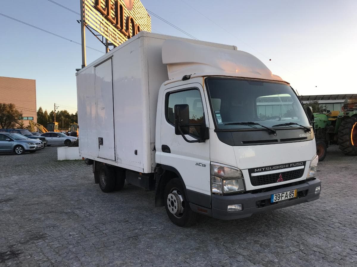 Mitsubishi Canter Fuso 3C13 Com Plataforma Elevatória · Ano de 2007 — imagen 1