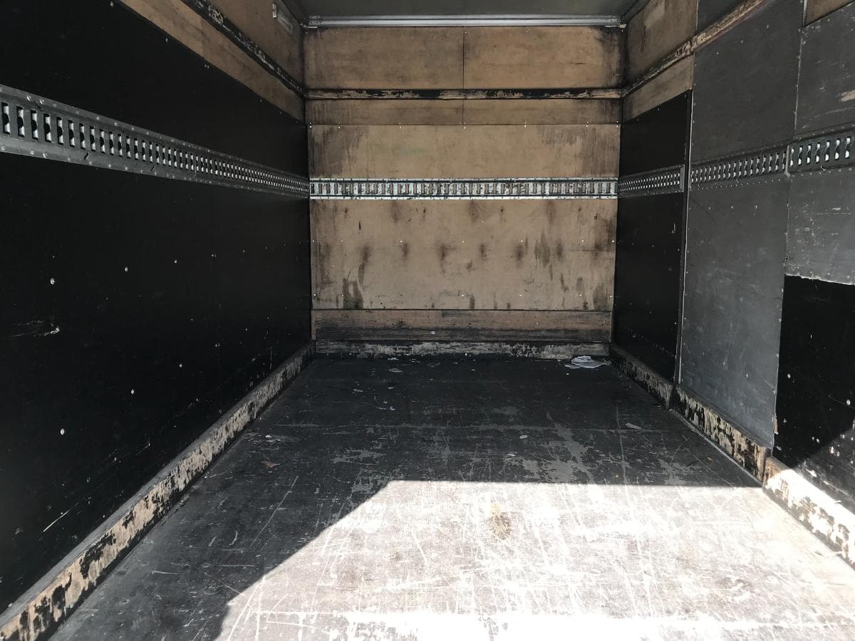 Mitsubishi Canter Fuso 3C13 Com Plataforma Elevatória · Ano de 2007 — imagen 6
