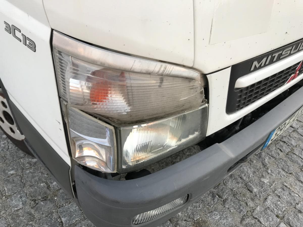 Mitsubishi Canter Fuso 3C13 Com Plataforma Elevatória · Ano de 2007 — imagen 13