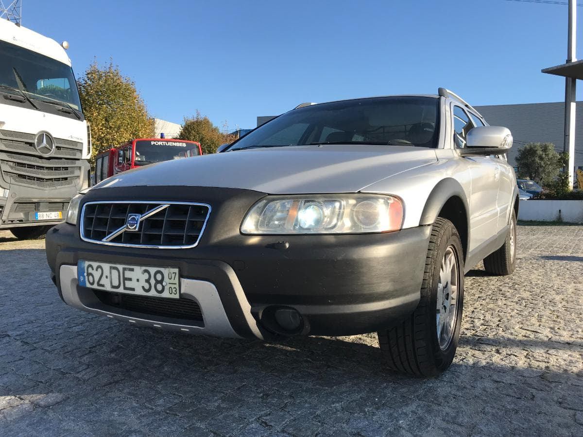 Volvo XC 70 Cross Country 2.4 D5 · Ano 2007 — imagen 4