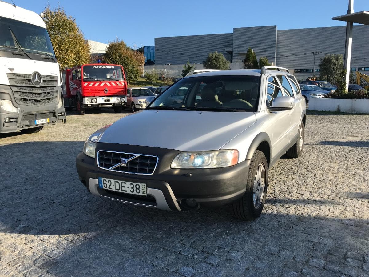 Volvo XC 70 Cross Country 2.4 D5 · Ano 2007 — imagen 3