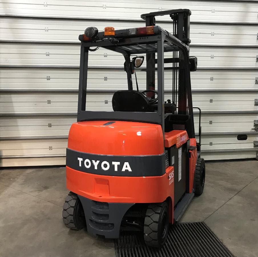 Empilhador Eléctrico Toyota 3000 KG — imagen 4