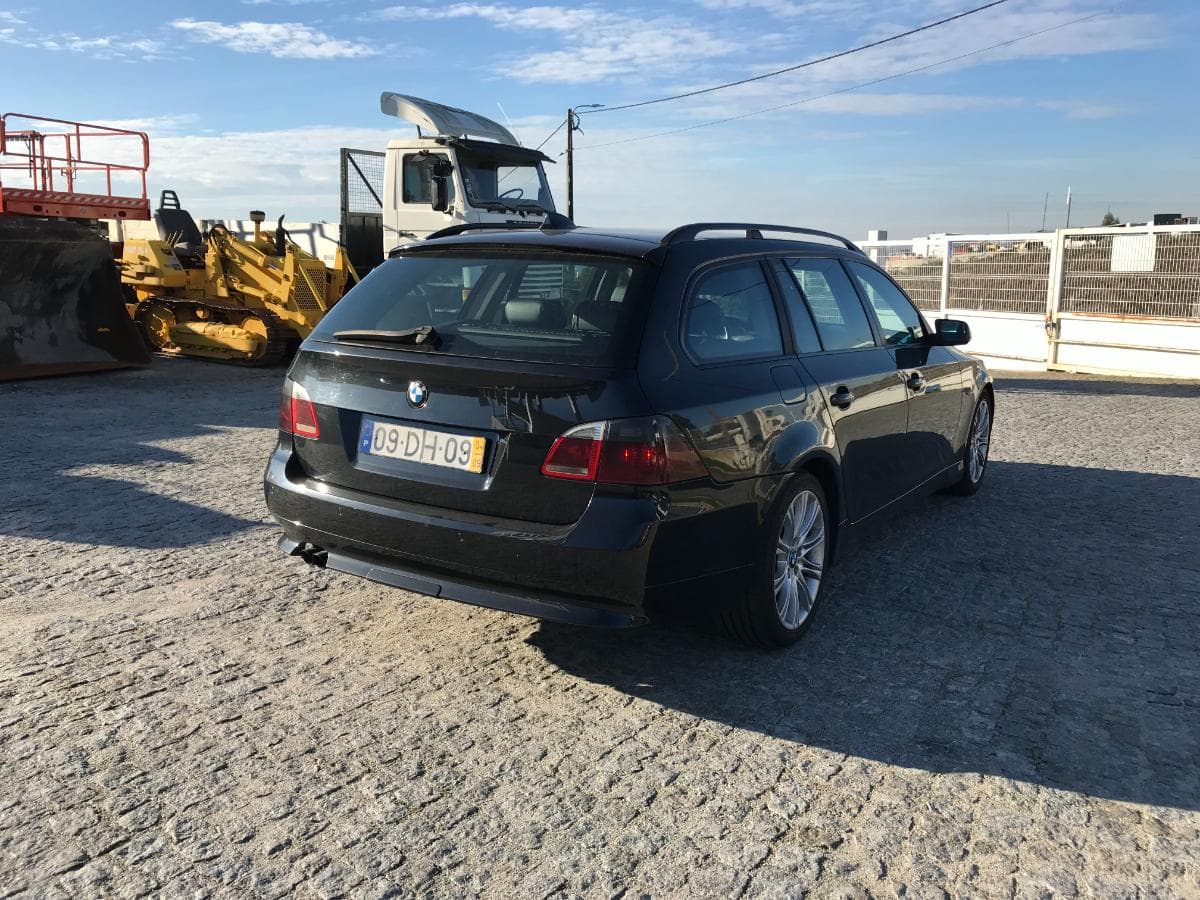 BMW 525 D · Ano 2004 — imagen 7