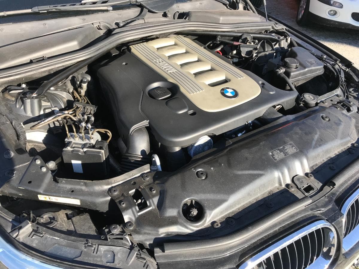 BMW 525 D · Ano 2004 — imagen 3