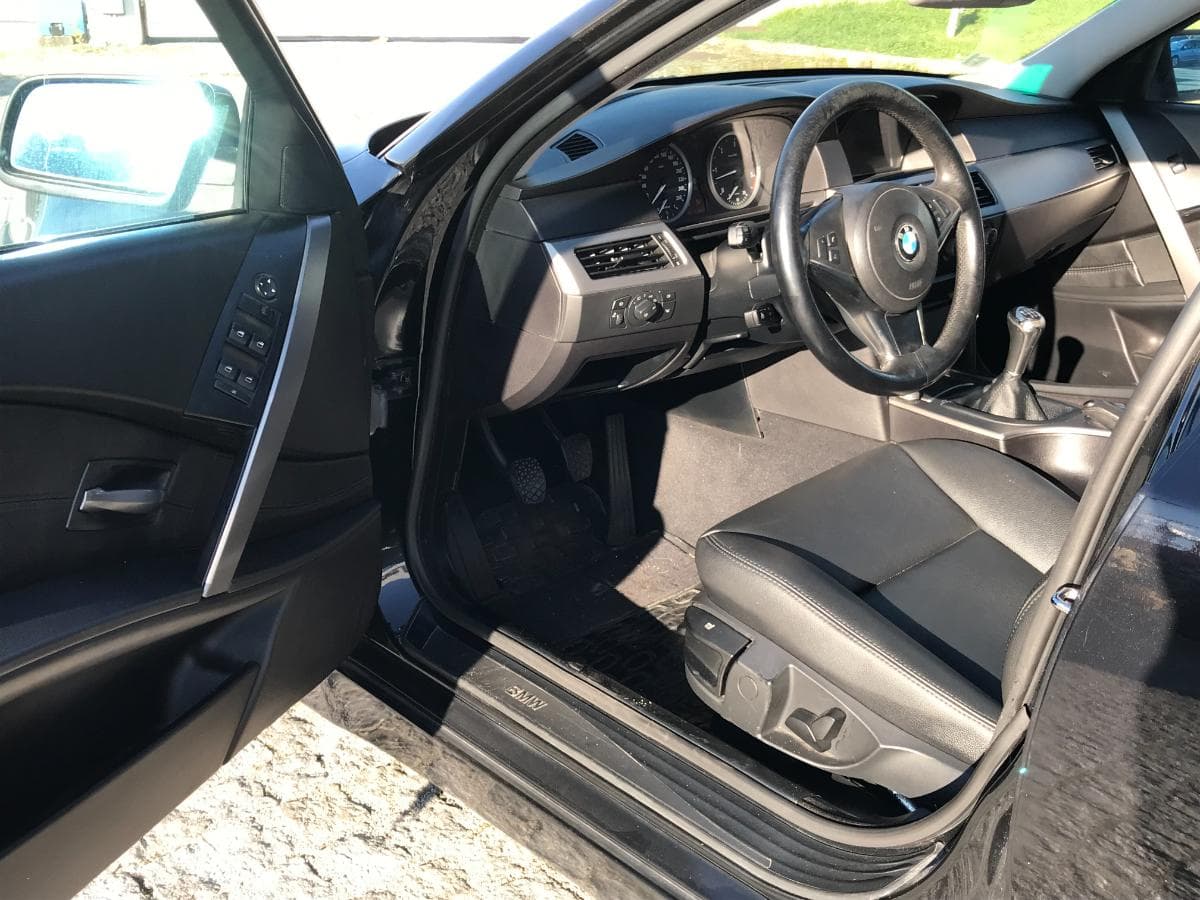 BMW 525 D · Ano 2004 — imagen 17
