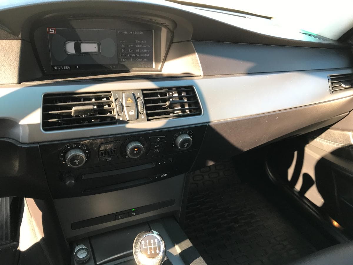 BMW 525 D · Ano 2004 — imagen 27