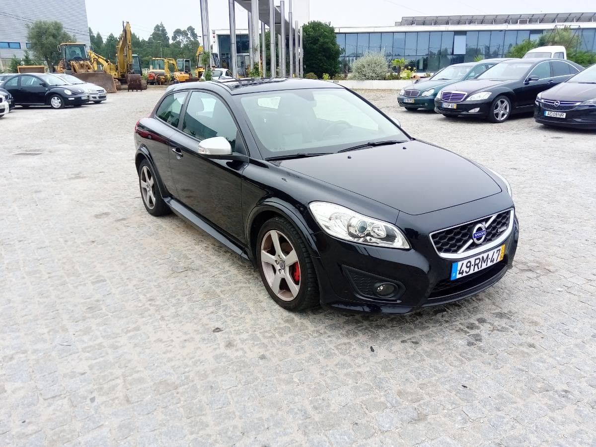 Volvo C30 R Design 1.6 D · Ano 2011 — imagen 1