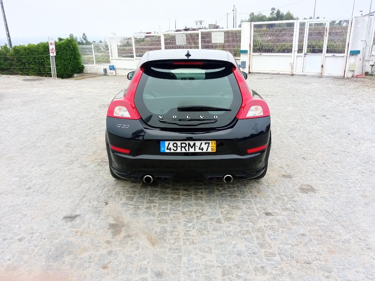 Volvo C30 R Design 1.6 D · Ano 2011 — imagen 7