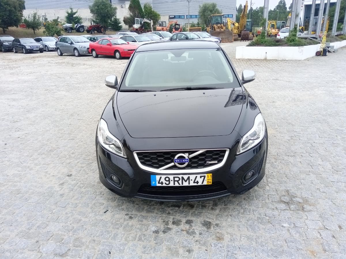 Volvo C30 R Design 1.6 D · Ano 2011 — imagen 2
