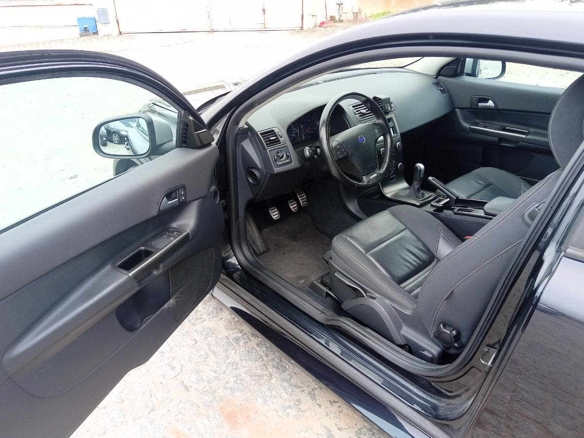 Volvo C30 R Design 1.6 D · Ano 2011 — imagen 20