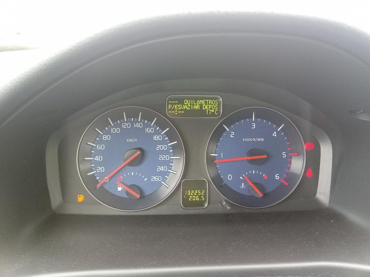 Volvo C30 R Design 1.6 D · Ano 2011 — imagen 21