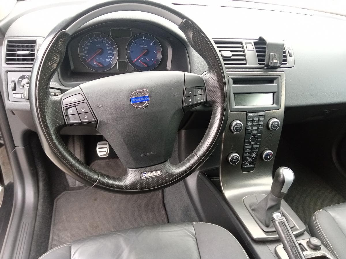 Volvo C30 R Design 1.6 D · Ano 2011 — imagen 31