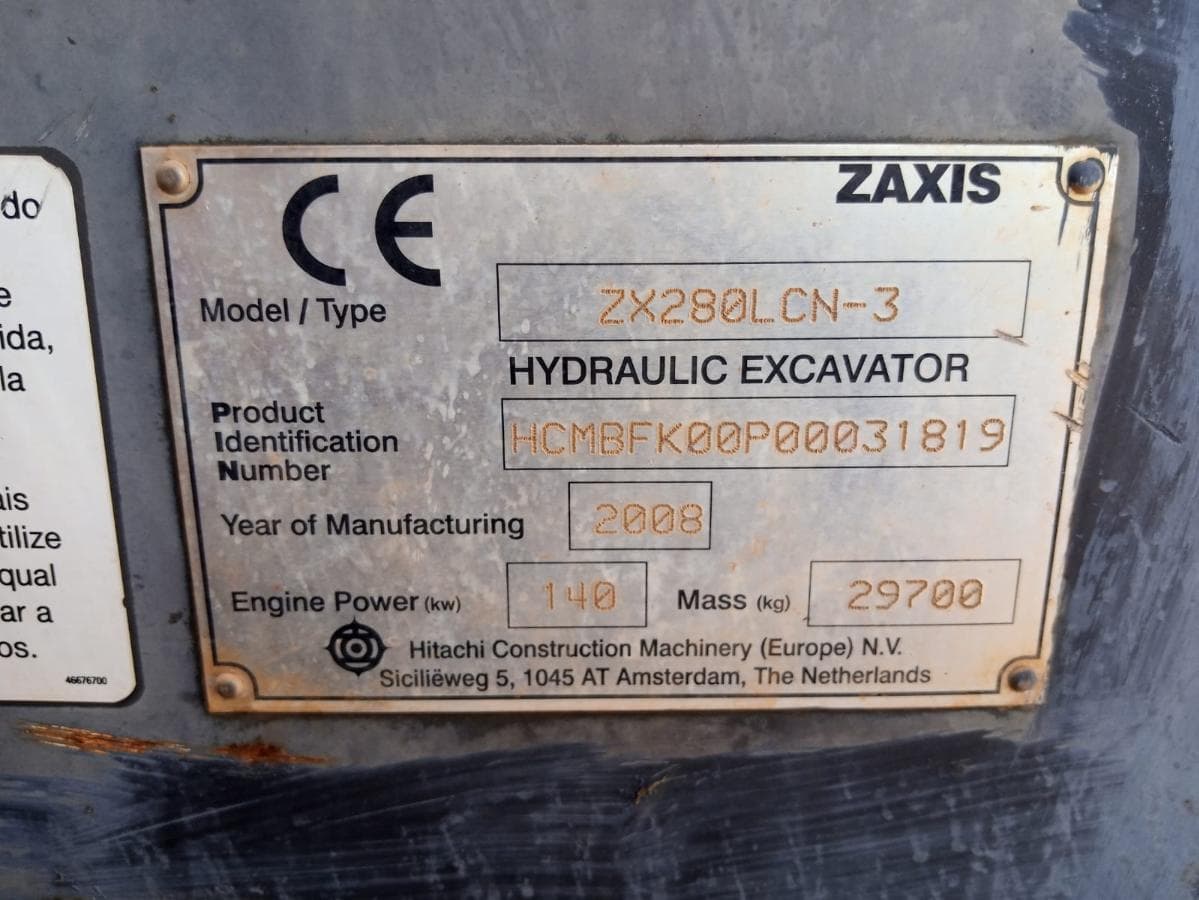 Escavadora de Rastos 30 T · Mocuba — imagem 4