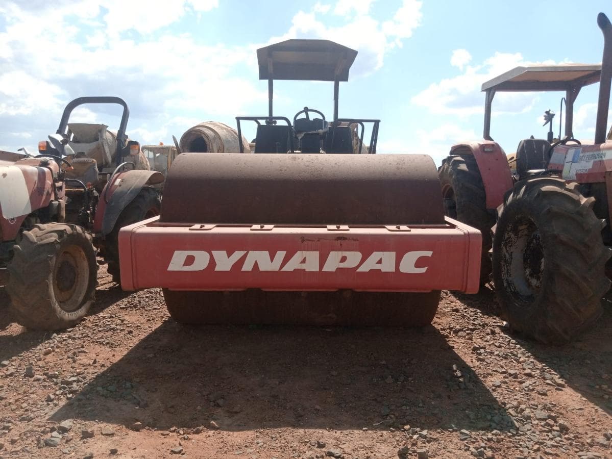 Rodillo DYNAPAC · Mocuba — imagen 7