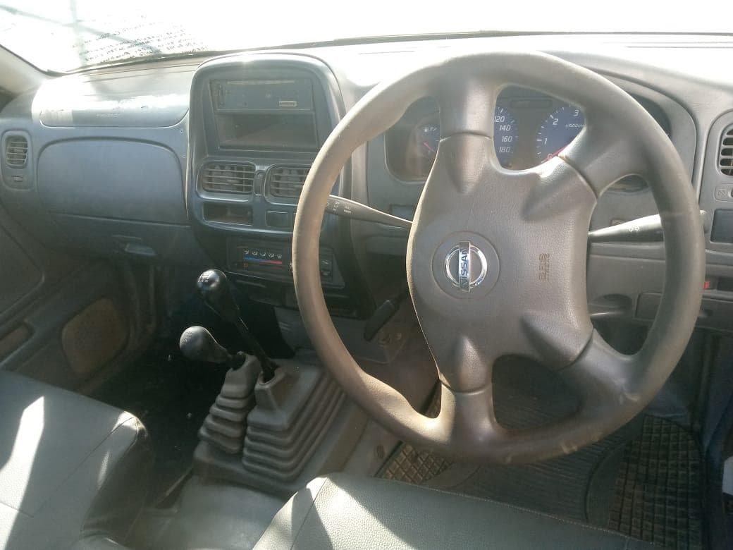 NISSAN HARDBODY 2.5 · Mocuba — imagen 2