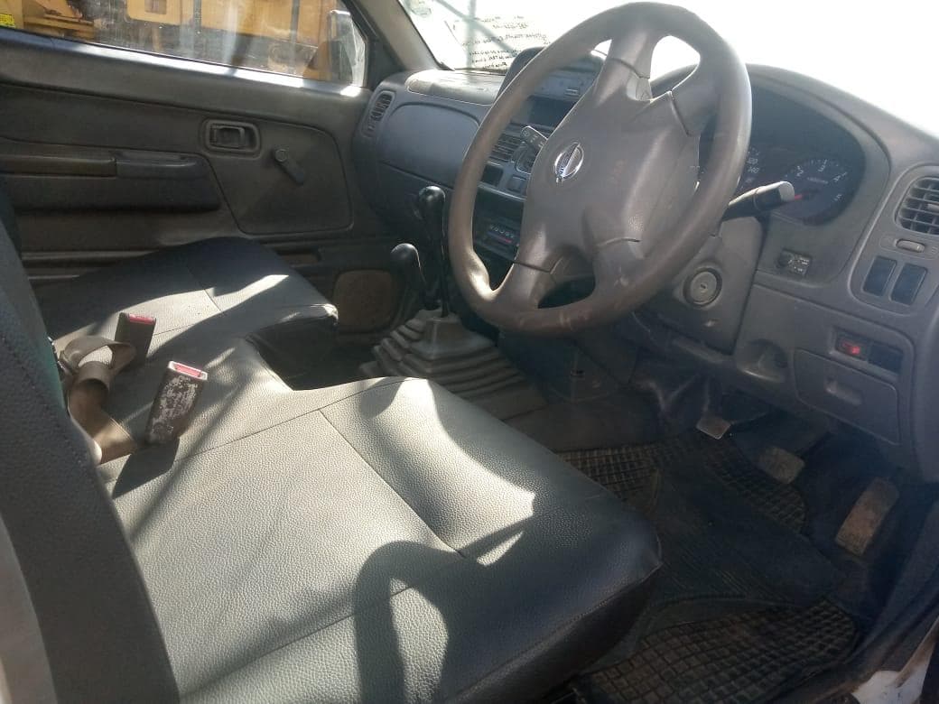 NISSAN HARDBODY 2.5 · Mocuba — imagen 8