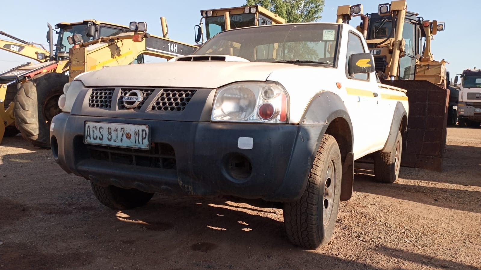 NISSAN HARDBODY 2.5 · Mocuba — imagem 4