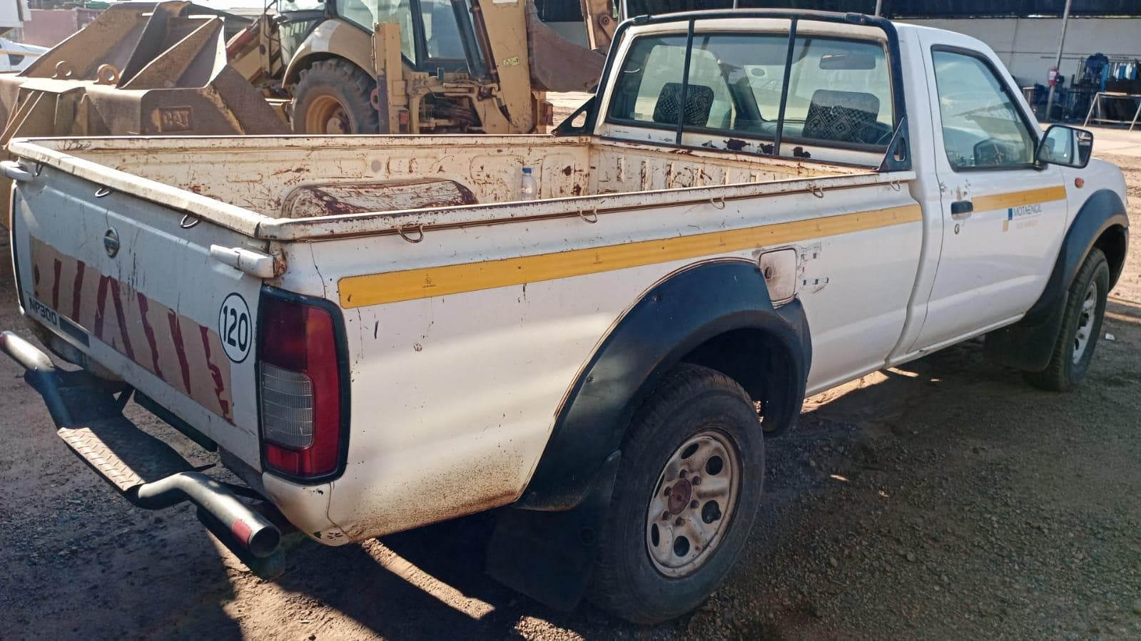 NISSAN HARDBODY 2.5 · Mocuba — imagem 5