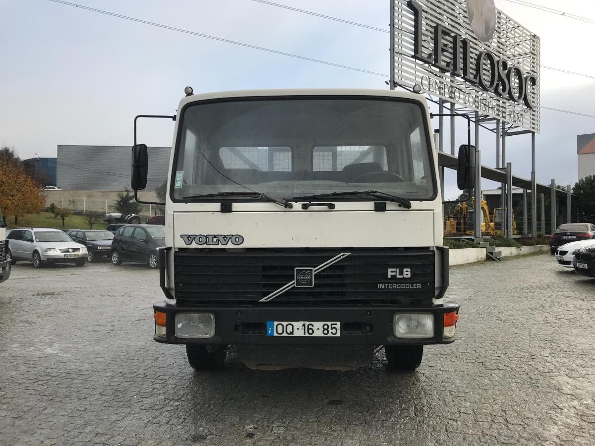 Volvo FL6 Tribasculante · Ano 1991 — image 2
