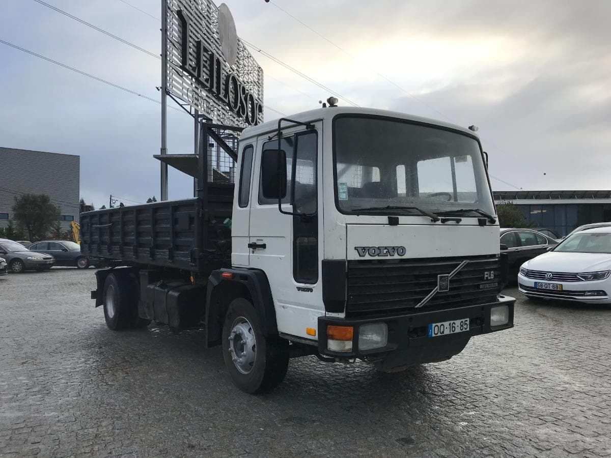 Volvo FL6 Tribasculante · Ano 1991 — image 1