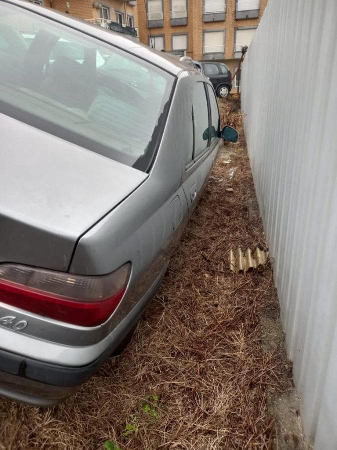 Peugeot 406 — image 2
